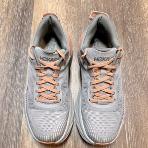 Women’s Hoka One One Bondi 7. Very good used condition!